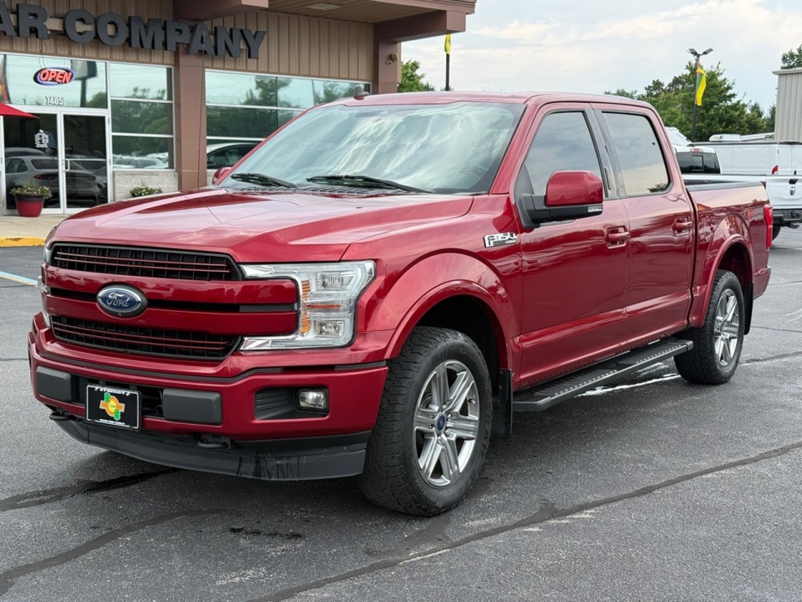 Used 2019 Ford F150 Lariat w/ Equipment Group 502A Luxury AWD/4WD image 4