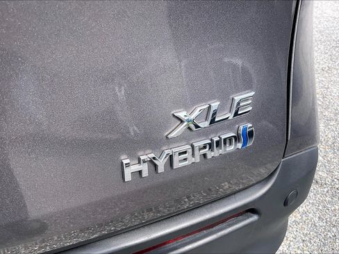 Used 2021 Toyota Sienna XLE FWD image 35