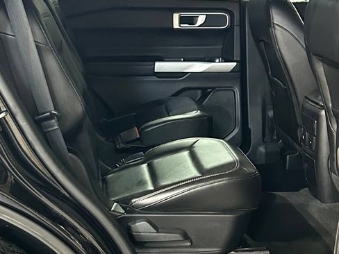 Used 2022 Ford Explorer XLT w/ Equipment Group 202A AWD/4WD image 80