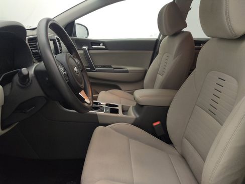 Used 2019 Kia Sportage LX w/ Option Group 017 FWD image 17