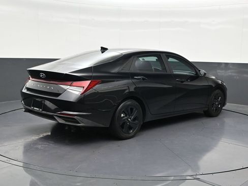 Used 2023 Hyundai Elantra SEL FWD image 5