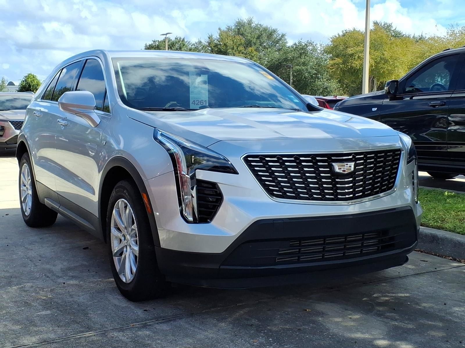 Used 2019 Cadillac XT4 Luxury FWD image 3