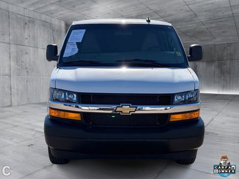 Used 2025 Chevrolet Express 3500 w/ Driver Convenience Package image 9