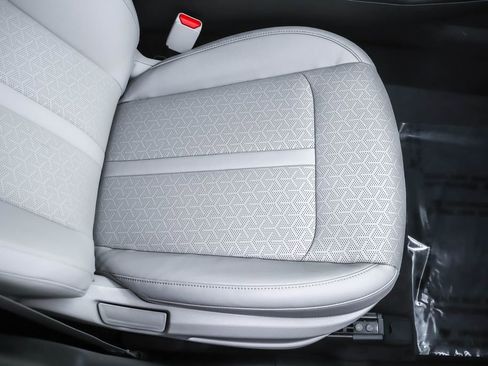 Used 2022 Kia Sorento S image 37