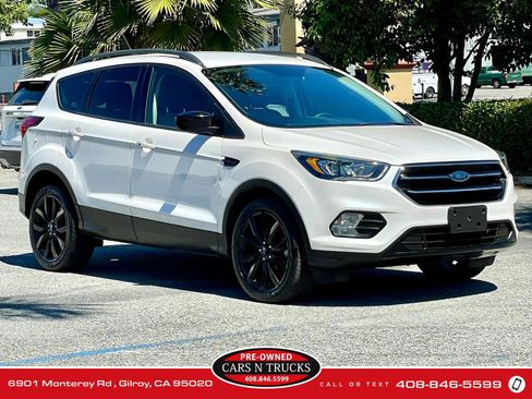 Used 2019 Ford Escape SE image 24