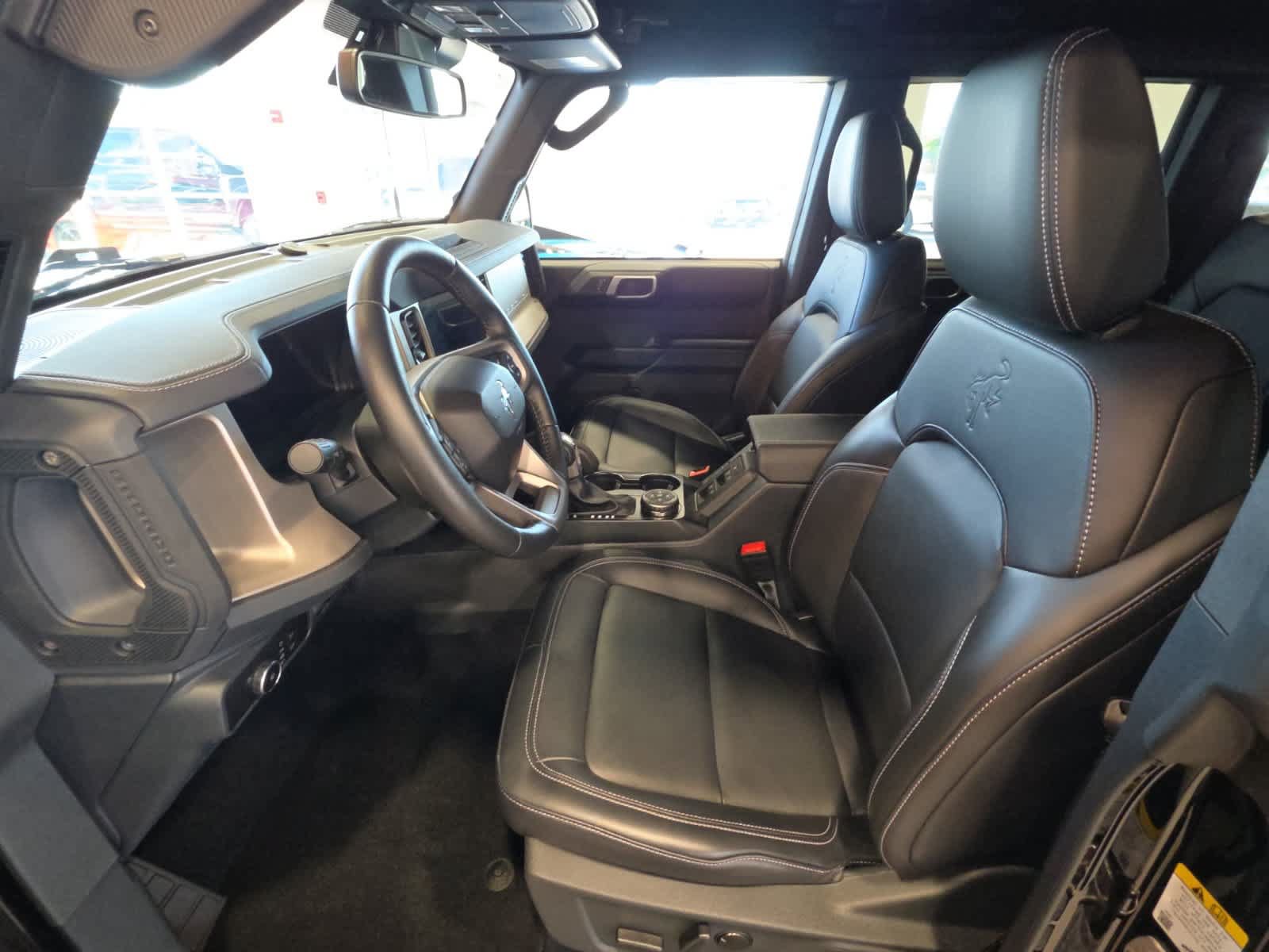 Used 2026 Ford Bronco Outer Banks w/ Sasquatch Package AWD/4WD image 15