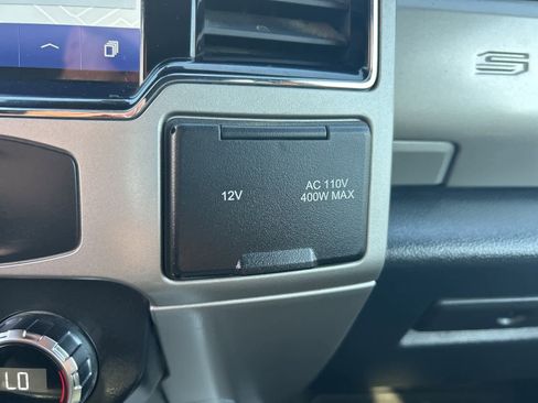 Used 2022 Ford F250 Lariat w/ Lariat Value Package image 40