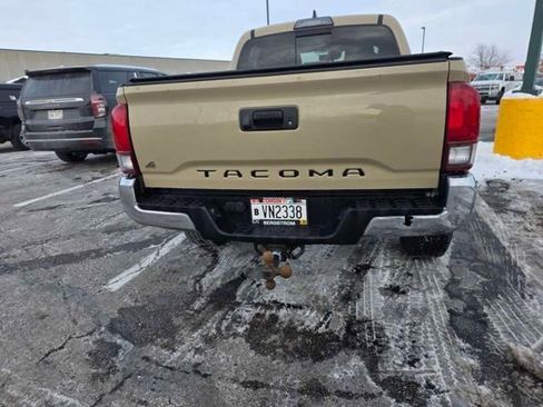 Used 2018 Toyota Tacoma TRD Off-Road image 4