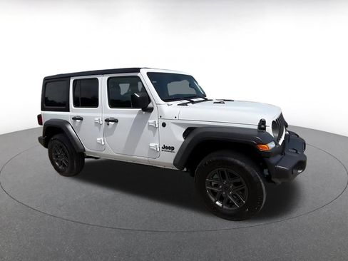Used 2025 Jeep Wrangler Unlimited Sport AWD/4WD image 2