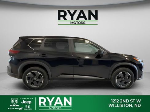 Used 2025 Nissan Rogue SV AWD/4WD image 7