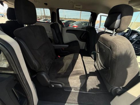 Used 2015 Dodge Grand Caravan SE w/ Quick Order Package 29E SE image 15