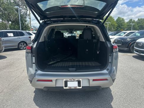 Used 2024 Nissan Pathfinder SL AWD/4WD image 15