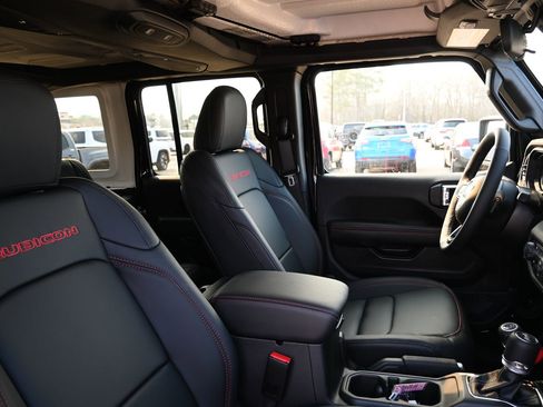 New 2026 Jeep Wrangler Unlimited Rubicon image 24
