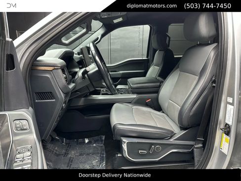 Used 2022 Ford F150 Lightning Lariat w/ Tow Technology Package image 18