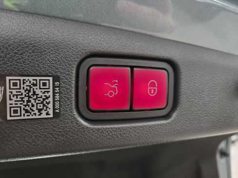 New 2026 Mercedes-Benz E 450 4MATIC Sedan image 10