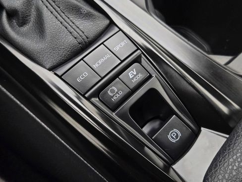 Used 2025 Toyota Camry SE w/ Multimedia Upgrade Package FWD image 19
