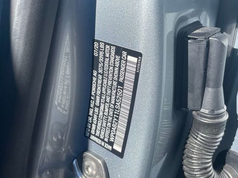 Used 2020 Porsche Taycan 4S w/ Premium Package image 33