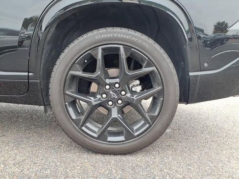 Used 2024 Chevrolet Traverse RS image 19