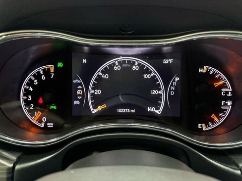 Used 2019 Jeep Grand Cherokee Altitude AWD/4WD image 16