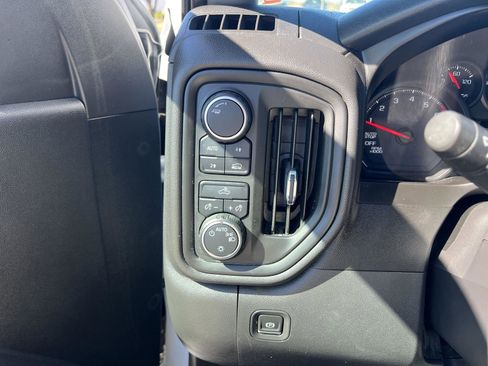 Used 2021 Chevrolet Silverado 1500 Custom image 39