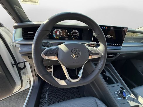 New 2026 Volkswagen Tiguan SE R-Line AWD/4WD image 10