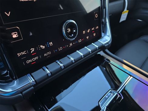 New 2026 GMC Yukon Denali w/ Sun & Power Step Package image 25