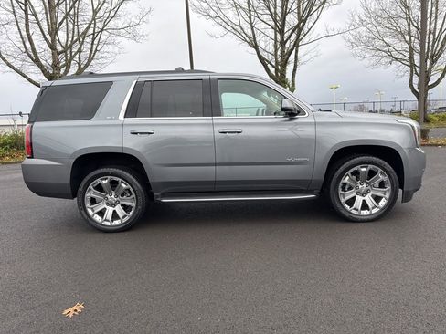 Used 2020 Chevrolet Traverse Premier w/ Redline Edition image 8