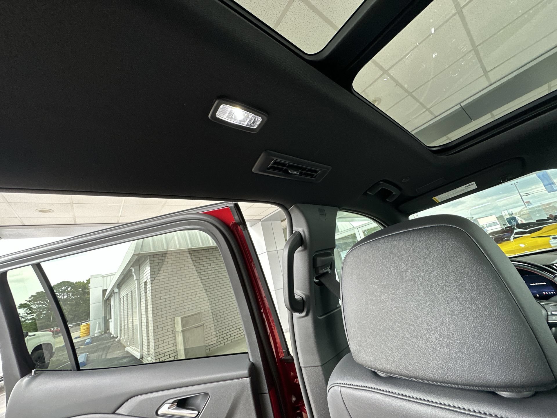 New 2026 Chevrolet Traverse RS w/ LPO, Floor Liner Package FWD image 22