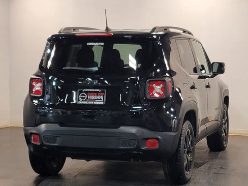 Used 2022 Jeep Renegade Altitude image 23
