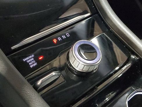 Used 2023 Jeep Grand Cherokee Limited AWD/4WD image 33