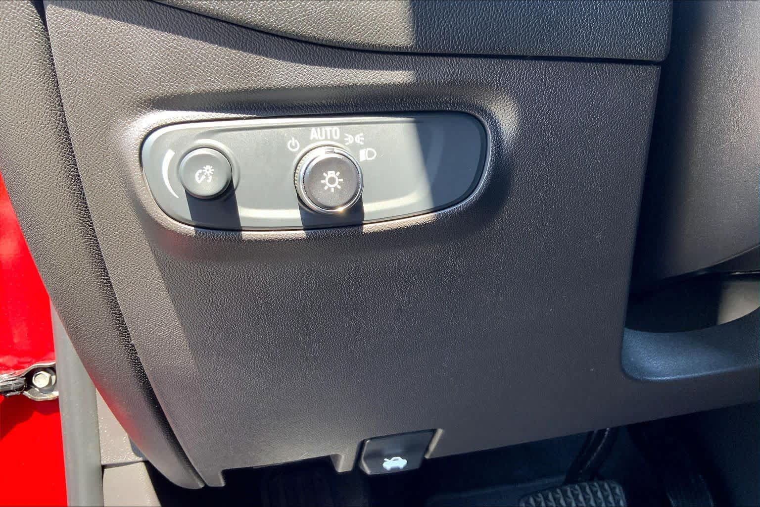 Used 2024 Chevrolet Equinox RS AWD/4WD image 33