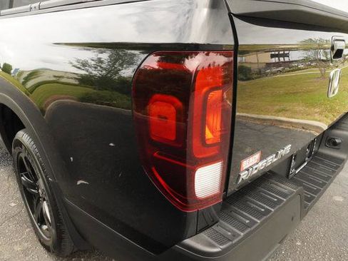 Used 2021 Honda Ridgeline Black Edition image 39