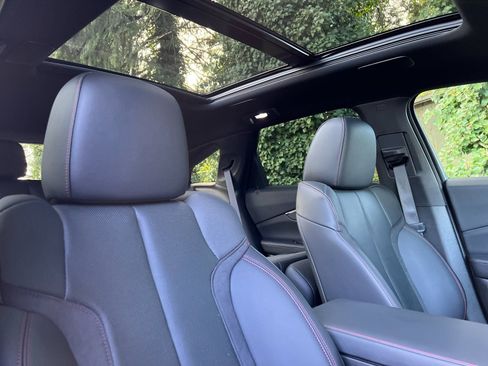 Used 2024 Acura ZDX A-Spec image 13