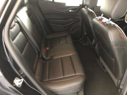 Used 2025 Chevrolet Trax RS w/ Sunroof Package FWD image 10
