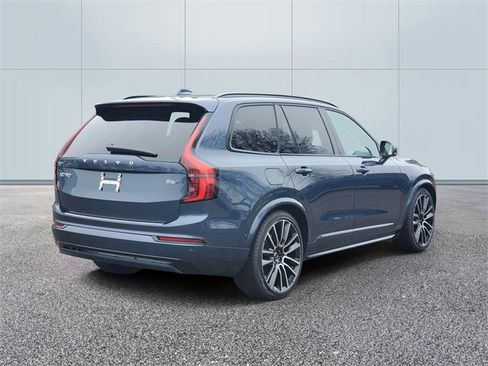 New 2026 Volvo XC90 B6 Ultra w/ Lounge Package image 4