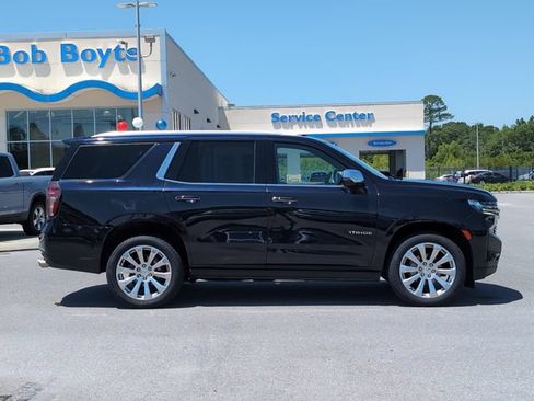 Used 2023 Chevrolet Tahoe Premier AWD/4WD image 2