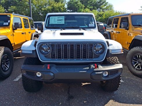 New 2026 Jeep Wrangler Unlimited Rubicon w/ Rockslide Package AWD/4WD image 2