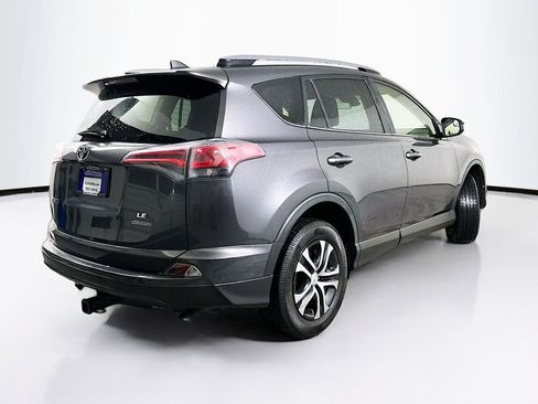 Used 2017 Toyota RAV4 LE FWD image 7