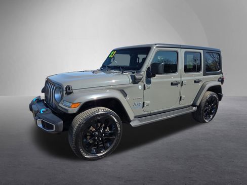 Used 2023 Jeep Wrangler Sahara w/ Dual Top Group image 8
