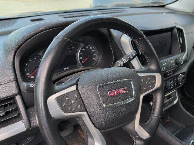Used 2024 GMC Terrain SLT AWD/4WD image 4