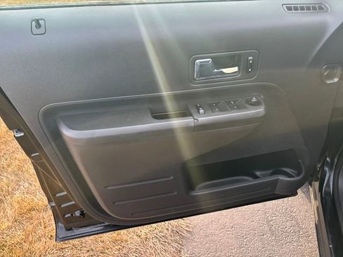 Used 2008 Ford Edge SEL image 10