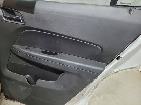 Used 2014 Chevrolet Equinox LT image 43