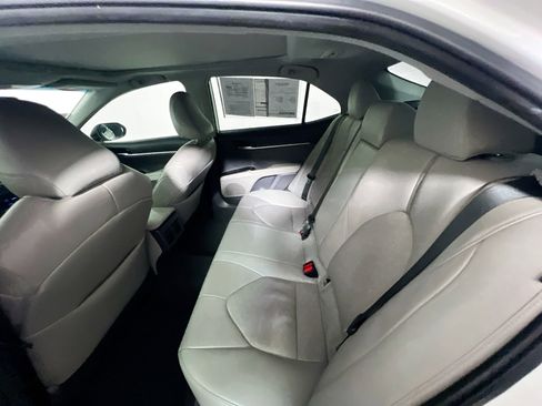 Used 2019 Toyota Camry XSE w/ Navigation Package FWD image 29
