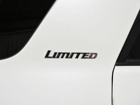 Used 2013 Toyota 4Runner Limited RWD image 31