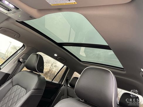 Used 2024 Volkswagen Atlas SEL Premium R-Line image 22