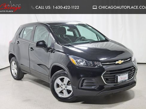 Used 2019 Chevrolet Trax LS image 1