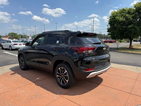New 2026 Chevrolet TrailBlazer LT FWD image 4