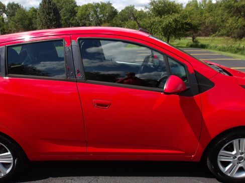 Used 2014 Chevrolet Spark LT FWD image 29