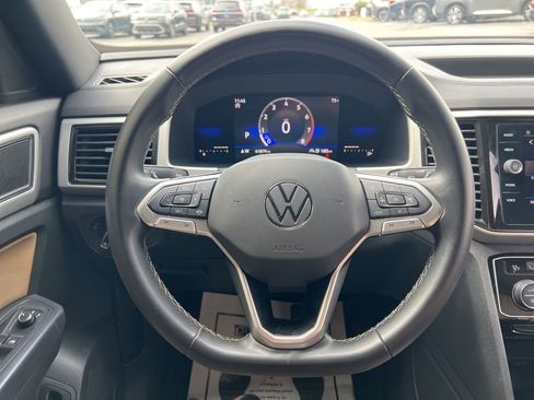 Used 2022 Volkswagen Atlas Cross Sport SE image 16
