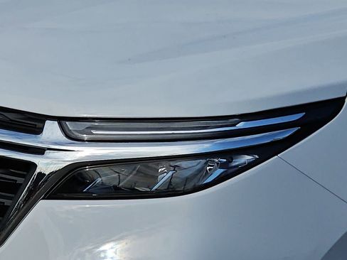 Used 2023 Chevrolet Equinox LT image 28